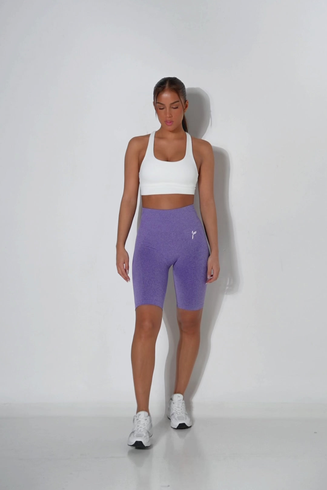 Purple Peachy Scrunchie Shorts - for dame - Famme - Shorts